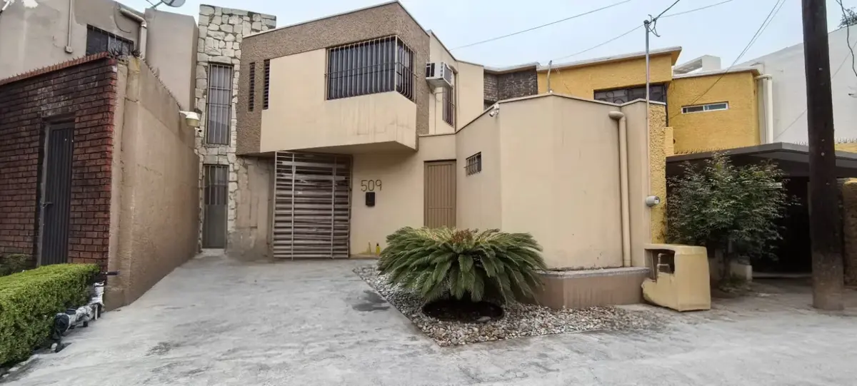 Casa en renta en Colinas de San Jeronimo, Monterrey — foto 1 de 11