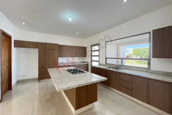 Casa en venta en Rincón las Trojes, Torreón — foto 2 de 24