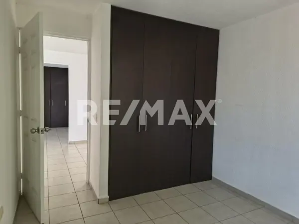 Casa en venta en Paseos del Bosque, Corregidora — foto 3 de 13