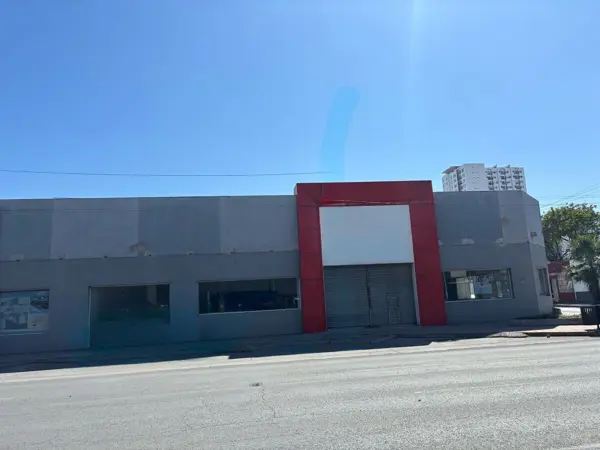 RENTA LOCAL COMERCIAL/BODEGA EN AVENIDA PRINCIPAL DE MONTERREY RENTA LOCAL COMERCIAL/BODEGA EN AVENIDA PRINCIPAL DE MONTERREY