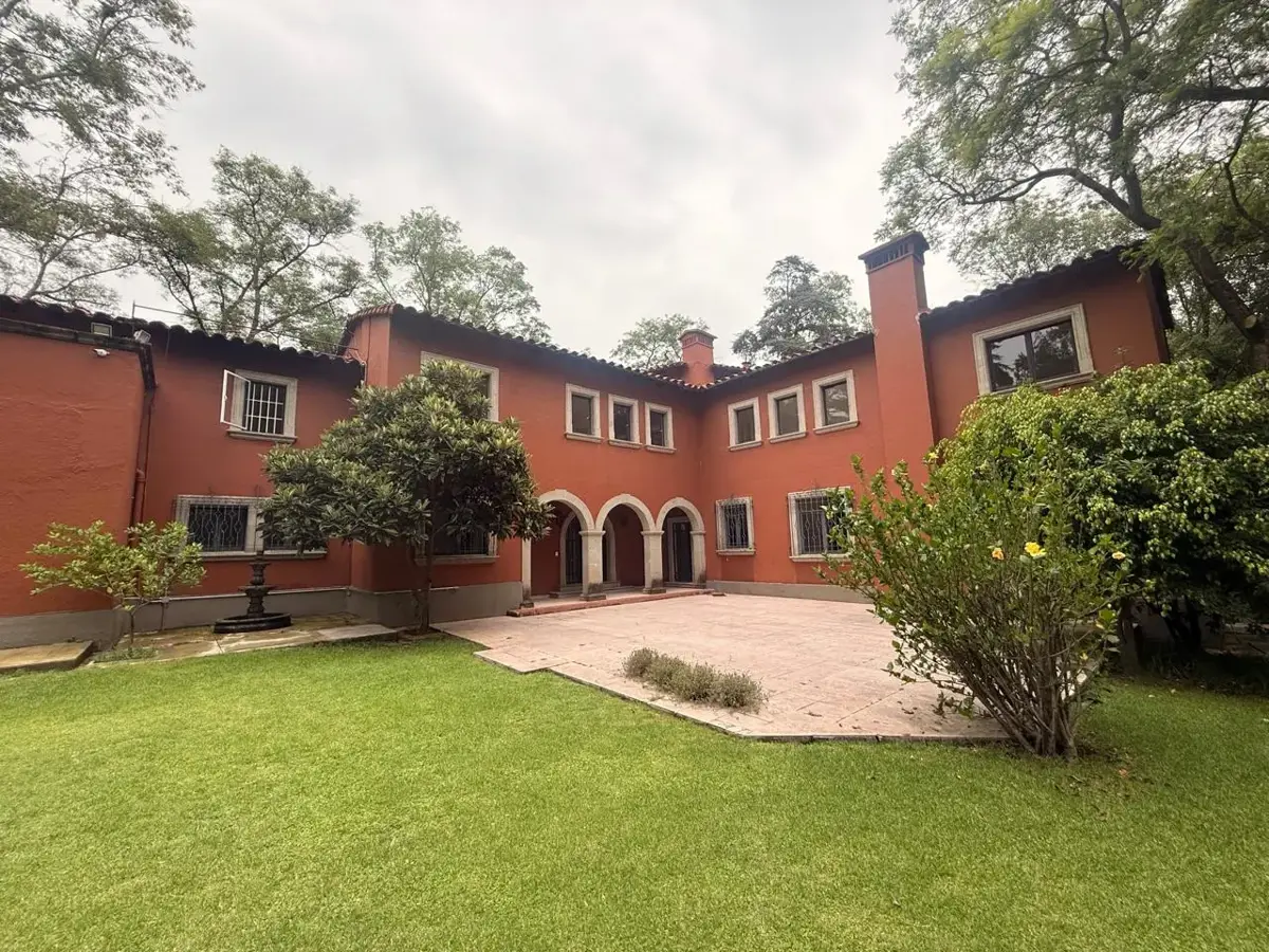 CASA RENTA ESQUINA LOMAS DE CHAPULTEPEC CASA RENTA ESQUINA LOMAS DE CHAPULTEPEC