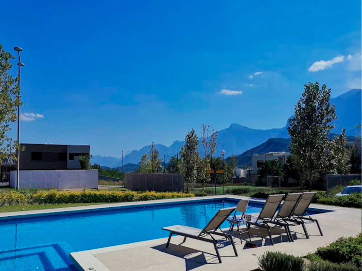 Casa en venta en El Uro, Monterrey — foto 1 de 16