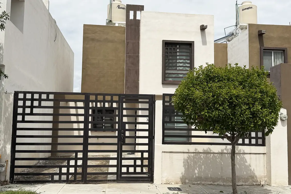 Casa en renta en Valle del Oriente, Arteaga — foto 1 de 10