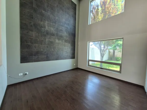 Casa en venta en Las Misiones, Saltillo — foto 3 de 37