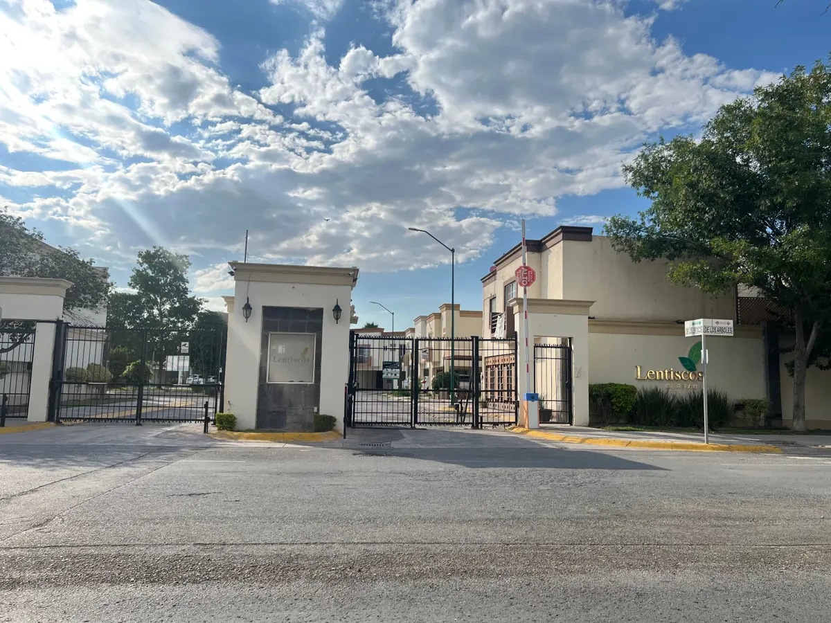 Casa en venta en Ampliación Senderos, Torreón — foto 1 de 15