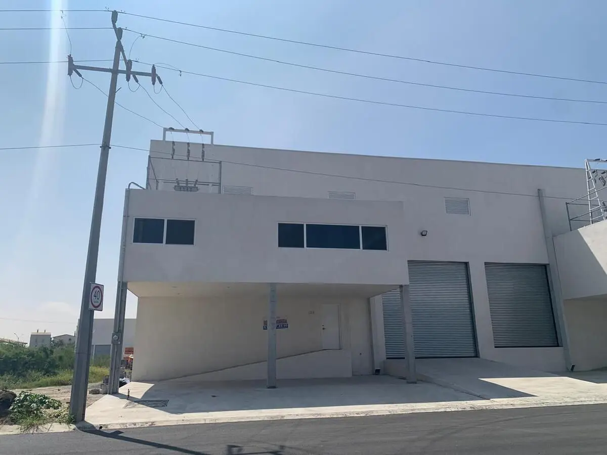 Bodega en renta en T.A.D. Pemex Refineria, Santa Catarina — foto 1 de 29
