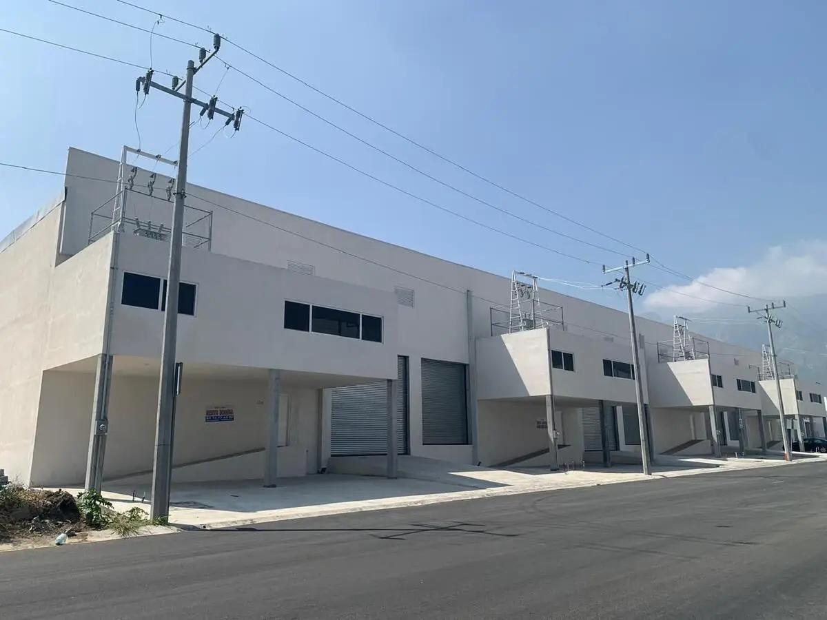 Bodega en renta en T.A.D. Pemex Refineria, Santa Catarina — foto 1 de 28