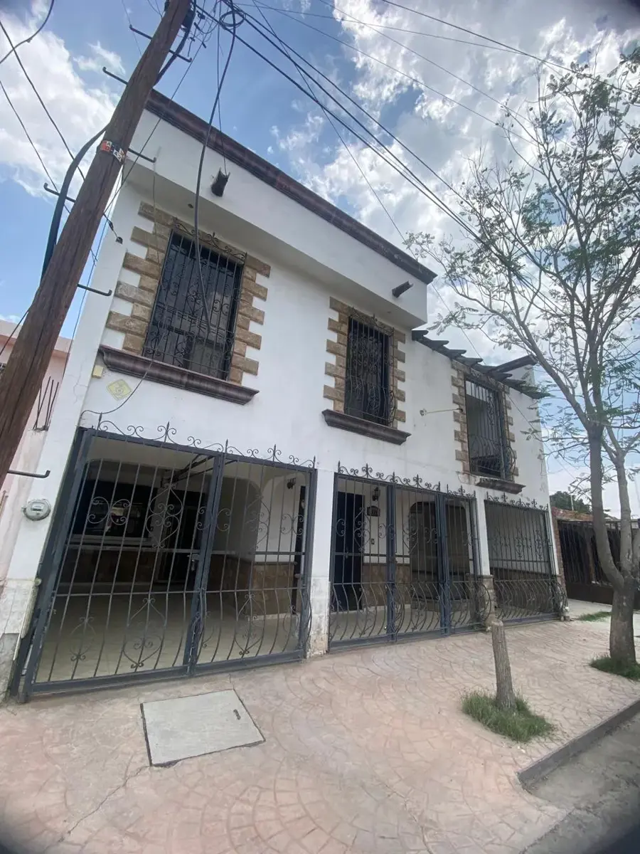Casa en renta en Filadelfia, Gómez Palacio — foto 1 de 26
