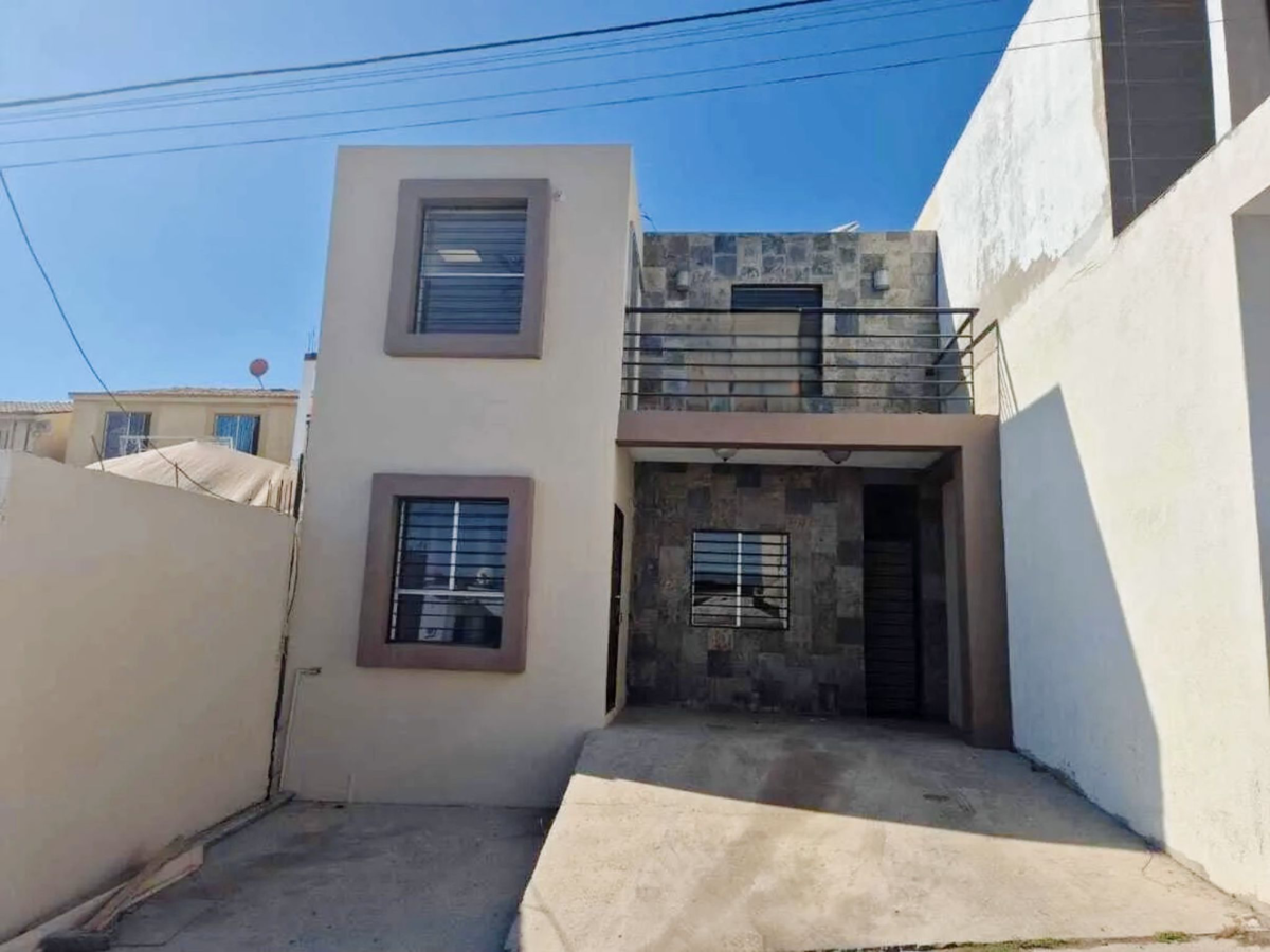 Casa en venta en Villa Residencial Santa Fe 3ra. Sección, Tijuana — foto 1 de 15