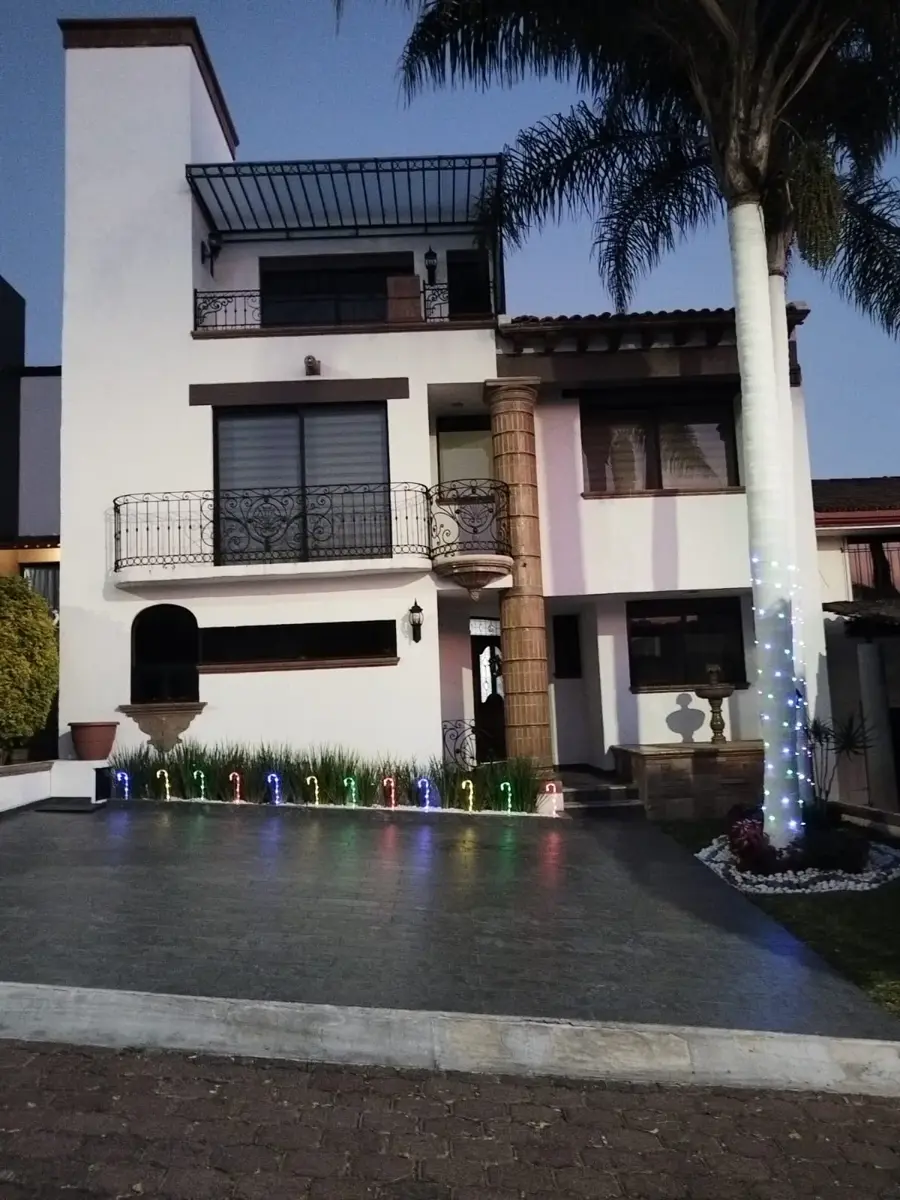 Casa en venta en Cumbres Morelia, Morelia — foto 1 de 42