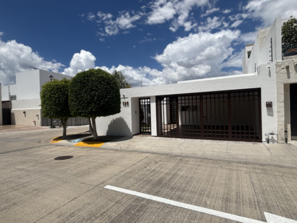 Casa en venta en Cañada del Refugio, León — foto 2 de 37
