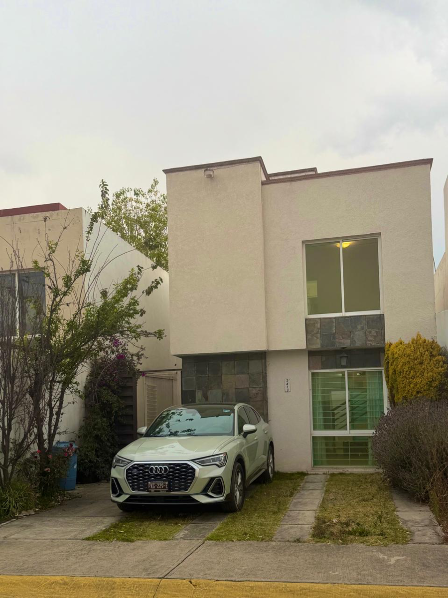 Casa en venta en San Bartolome Tlaltelulco, Metepec — foto 1 de 12