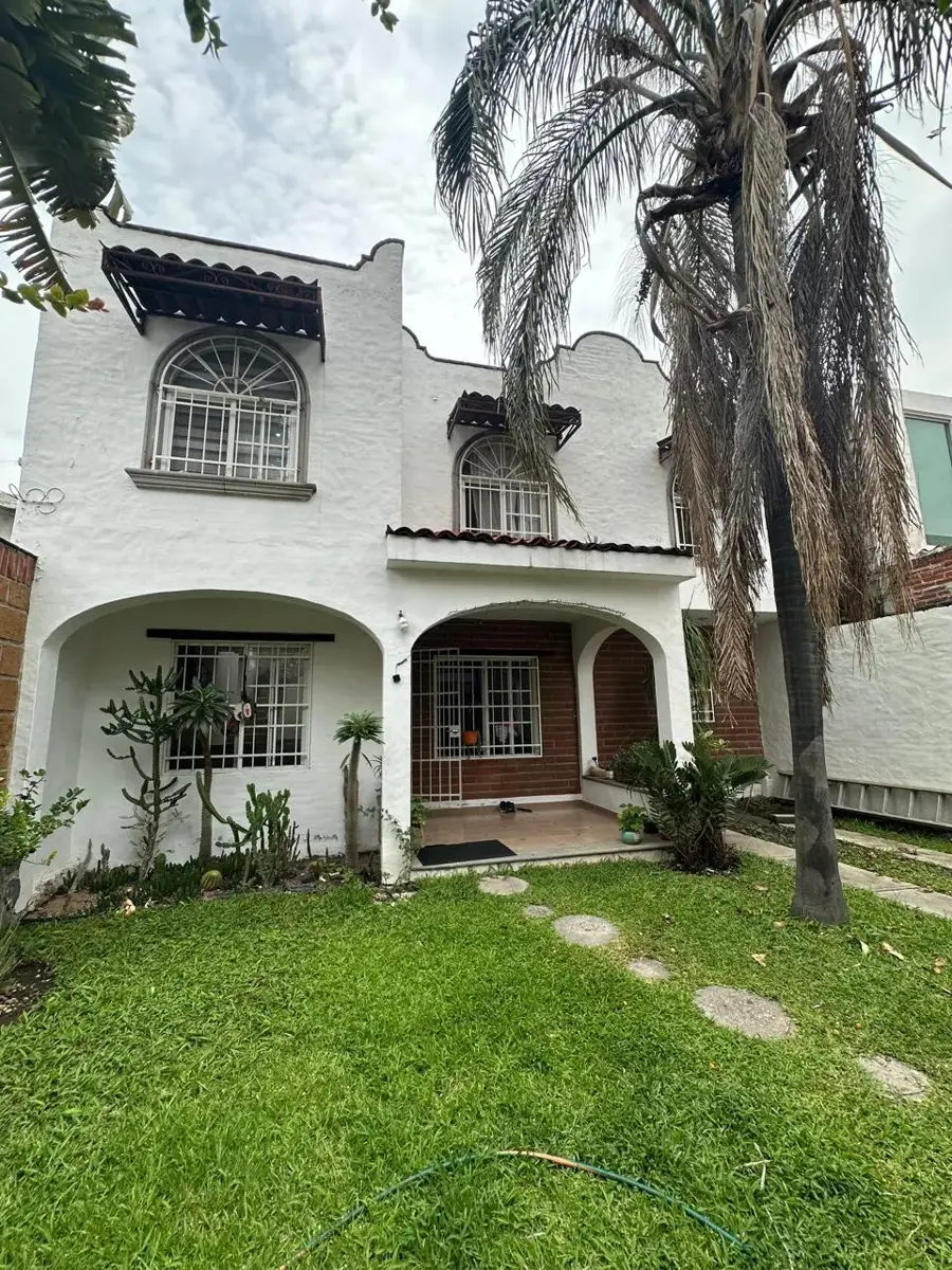 Casa en venta en Bugambilias, Jiutepec — foto 1 de 14