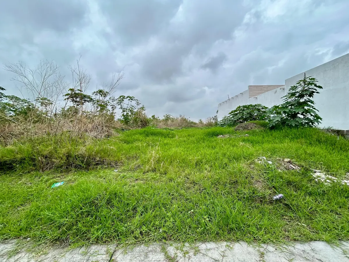 Terreno en venta en Lomas de Cocoyoc, Atlatlahucan — foto 1 de 8