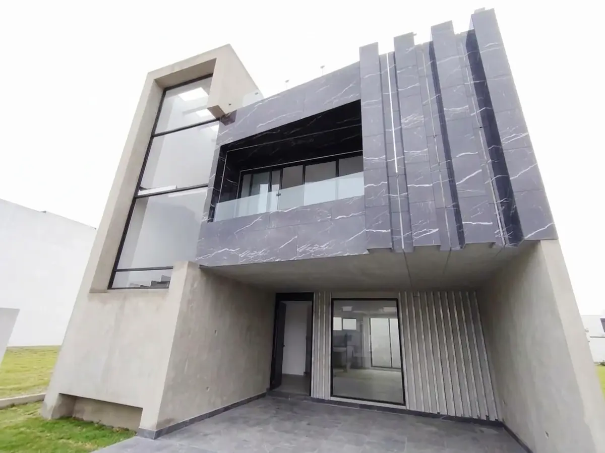 Casa en venta en Lomas de Angelópolis, Ocoyucan — foto 1 de 37