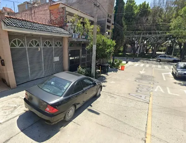 Casa en venta en Arcos de Zapopan 1a. Sección, Zapopan — foto 3 de 10