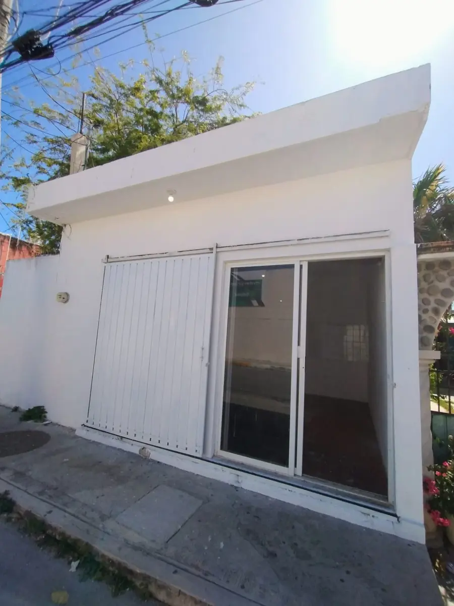 Local en renta en Playa del Carmen Centro, Playa del Carmen — foto 1 de 18
