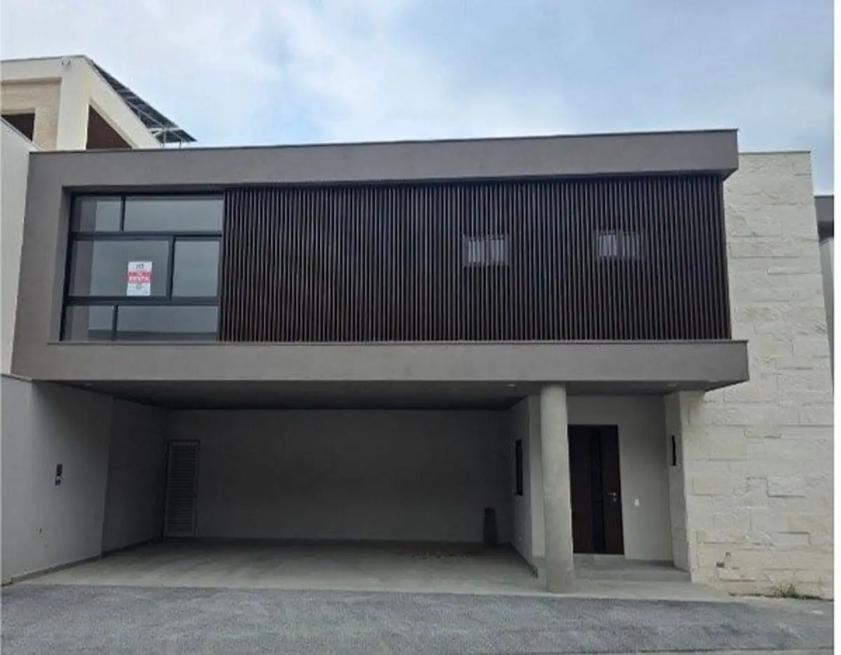 Casa en renta en Altares Residencial, Santiago — foto 1 de 10