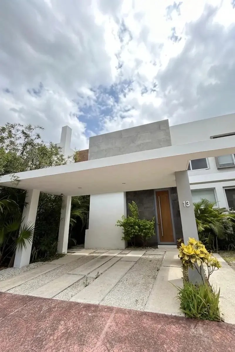 Casa en renta en Residencial Xcanatún, Mérida — foto 1 de 19