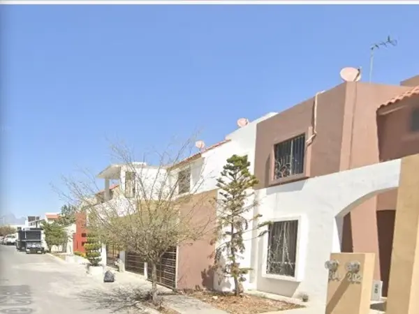Casa en venta en Las Lomas, García — foto 2 de 10