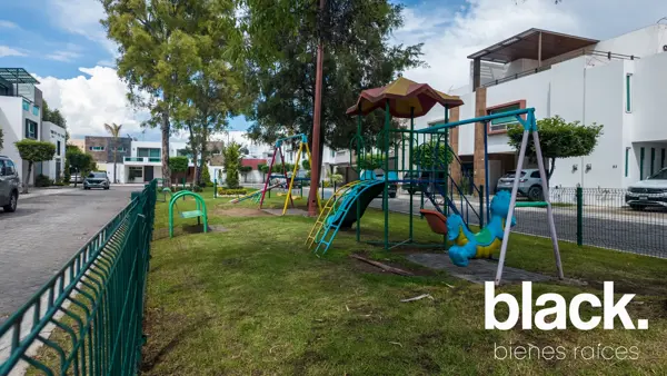 Casa en venta en San Bernardino Tlaxcalancingo, San Andrés Cholula — foto 3 de 27