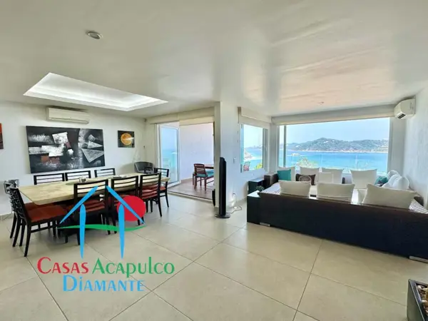 Depa en venta con 3 recámaras y 2 terrazas con vista al mar