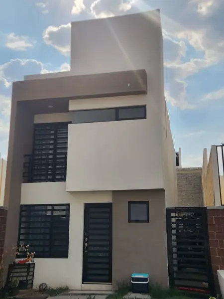 Casa en venta en Jardines de Versalles, León — foto 2 de 13