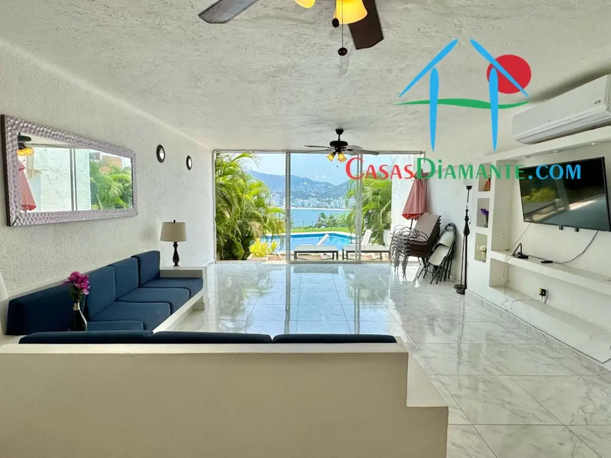 Casa en venta con terraza, vista al mar y salida a la alberca Casa en venta con terraza, vista al mar y salida a la alberca