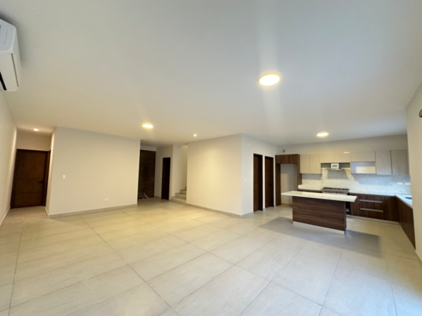 Casa en renta en Alyssa, Ramos Arizpe — foto 2 de 26