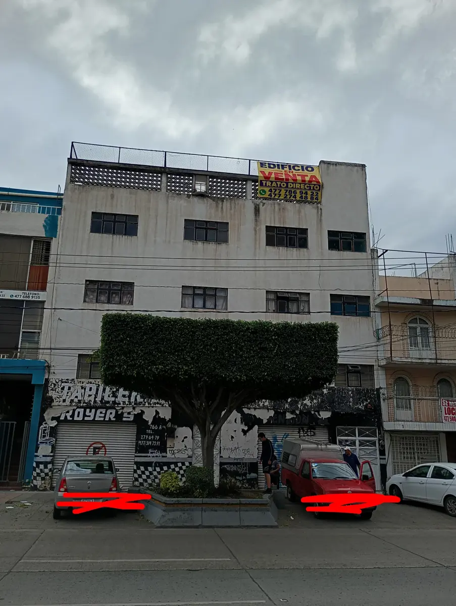 Edificio en venta en OBREGON, León — foto 1 de 19