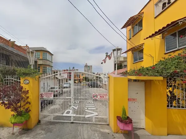 Casa en venta en Plaza Aragón, Nezahualcóyotl, compra directa con el banco, no se aceptan créditos
