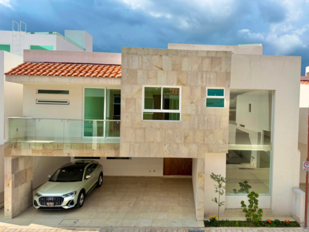 Casa en venta en Llano Grande (El Salitre), Metepec — foto 1 de 24