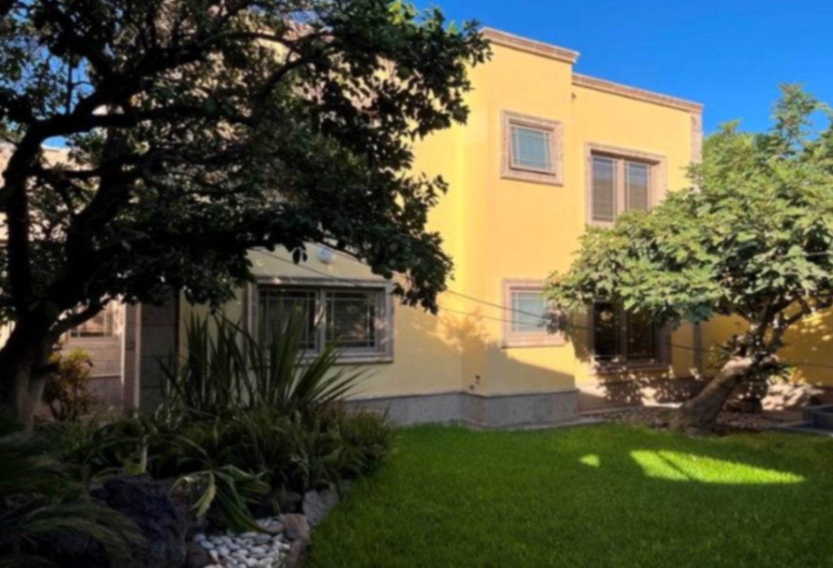 Residencia en Venta de una planta en San Isidro Residencia en Venta de una planta en San Isidro