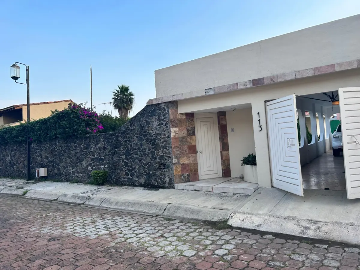 Casa en Venta en Cuernavaca, con bungalow Jardines de Reforma, con Amplios Espacios Casa en Venta en Cuernavaca, con bungalow Jardines de Reforma, con Amplios Espacios