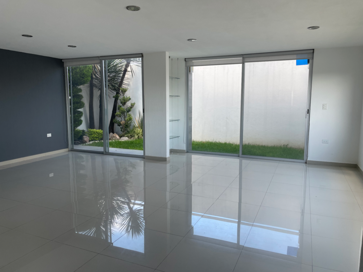Casa en renta en Lomas de Angelópolis, San Andrés Cholula — foto 1 de 22