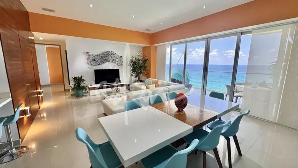 Departamento en Venta Frente al Mar en Lahia Cancún - Piso Alto