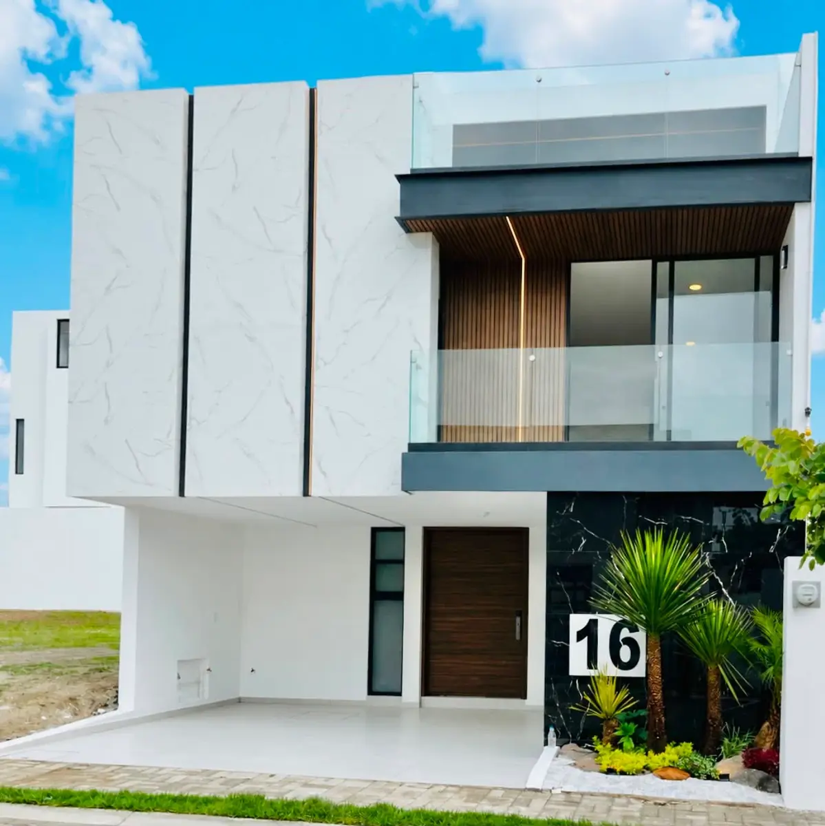 Casa en venta en Lomas de Angelópolis, San Andrés Cholula — foto 1 de 10