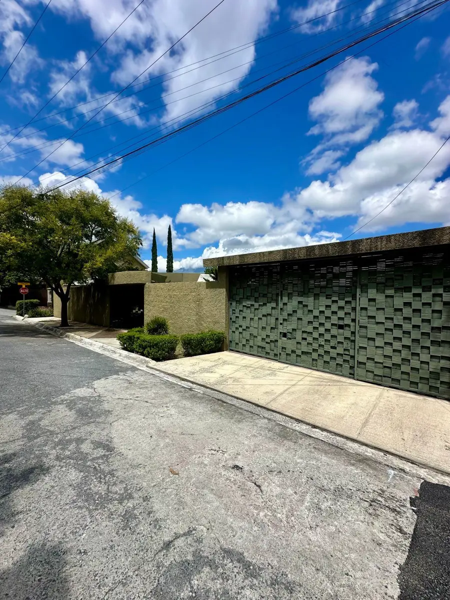 Casa en venta en Balcones del Valle, San Pedro Garza García — foto 1 de 15