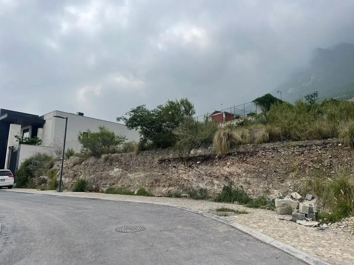 Terreno en venta en Zona Valle Poniente, San Pedro Garza García — foto 1 de 3