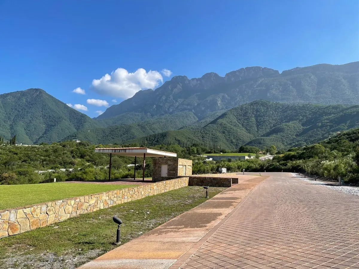 Terreno en venta en Los Encinos, San Pedro Garza García — foto 1 de 7