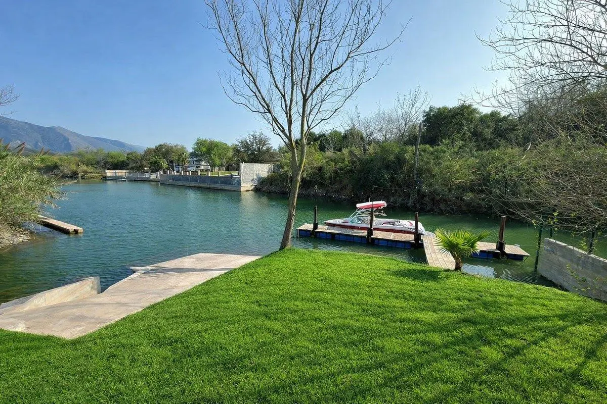 Quinta en venta en Las Cristalinas, Santiago — foto 1 de 15