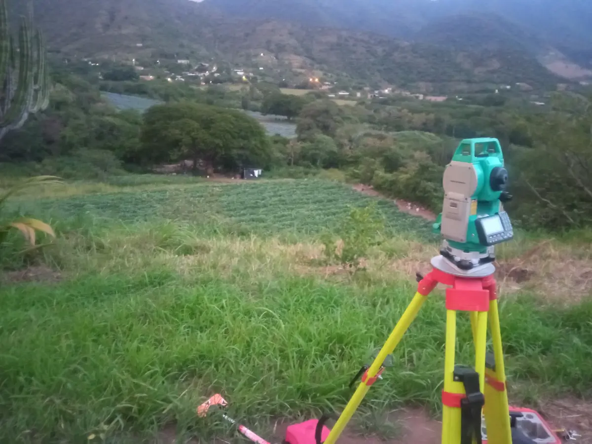 Terreno en venta en Chiquihuitlán, Autlán de Navarro — foto 1 de 4