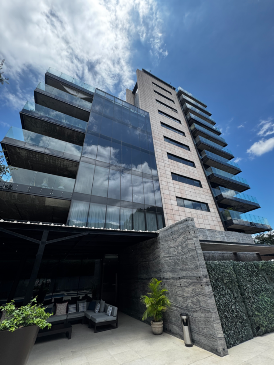 Departamento en venta en Lomas del Valle, San Pedro Garza García — foto 1 de 46