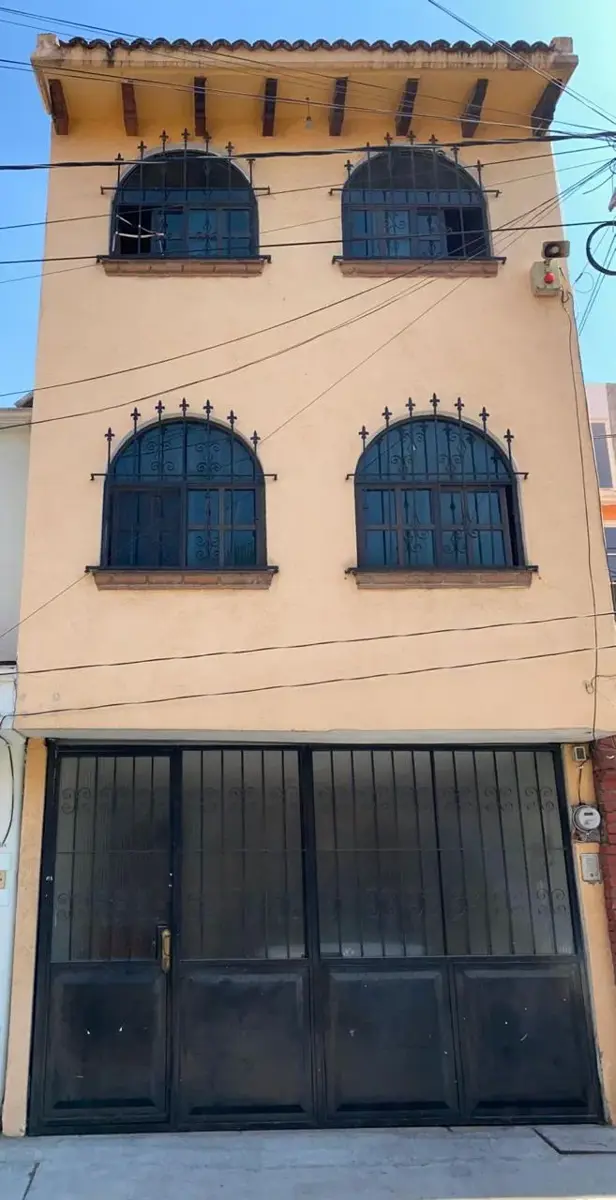Casa en venta en Carlos Hank González, Toluca — foto 1 de 13