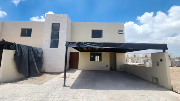 Casa en Venta en Viñedos con Recámara en Planta Baja
