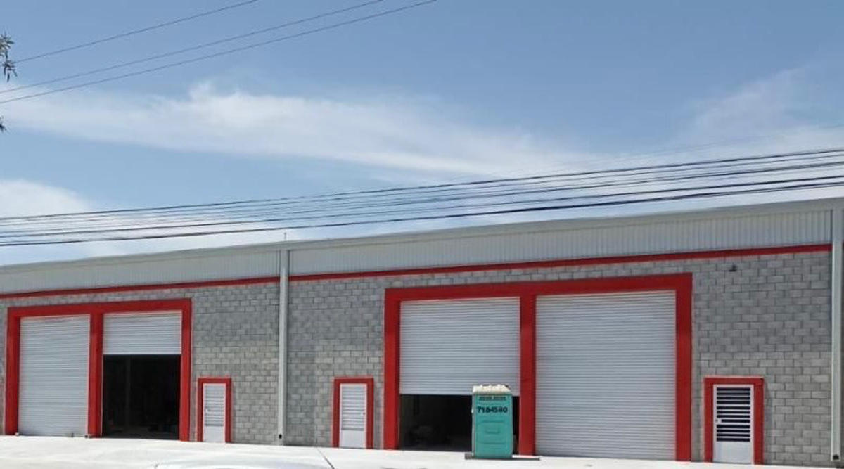 BODEGA EN RENTA CON OFICINA Y DOS BAÑOS BODEGA EN RENTA CON OFICINA Y DOS BAÑOS