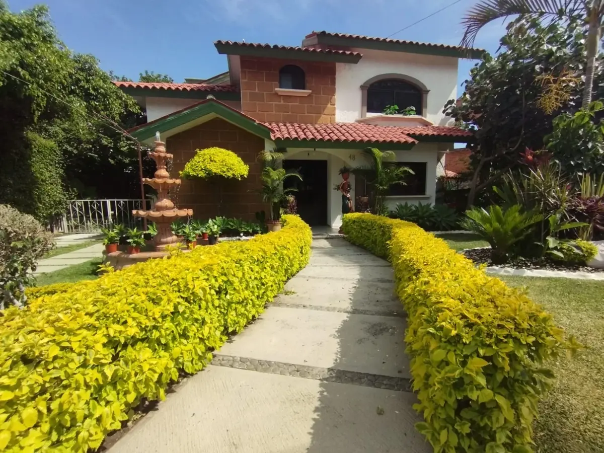 Casa en renta en Lomas de Cocoyoc, Atlatlahucan — foto 1 de 32