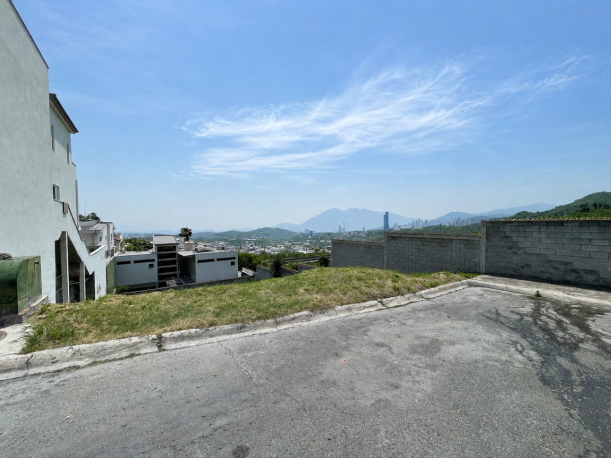 Terreno en venta en Colinas de San Jeronimo, Monterrey — foto 1 de 12