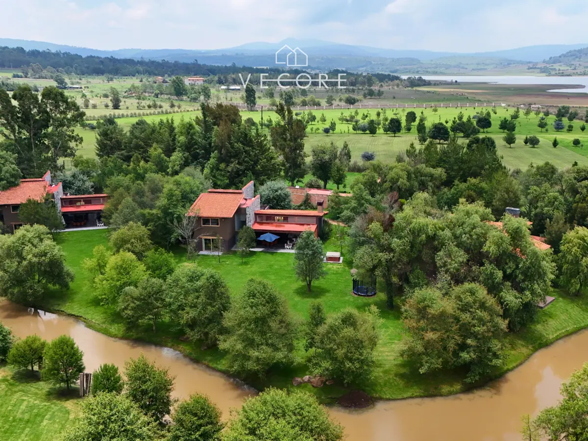 Casa en venta en Tapalpa, Tapalpa — foto 1 de 36