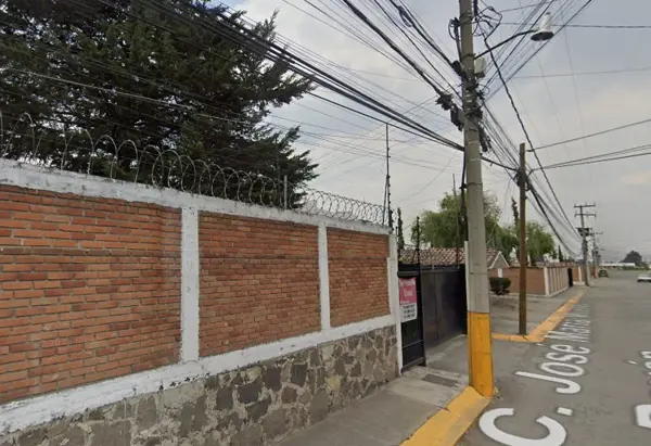 Casa en venta en Fuentes de la Independencia, Toluca — foto 2 de 6